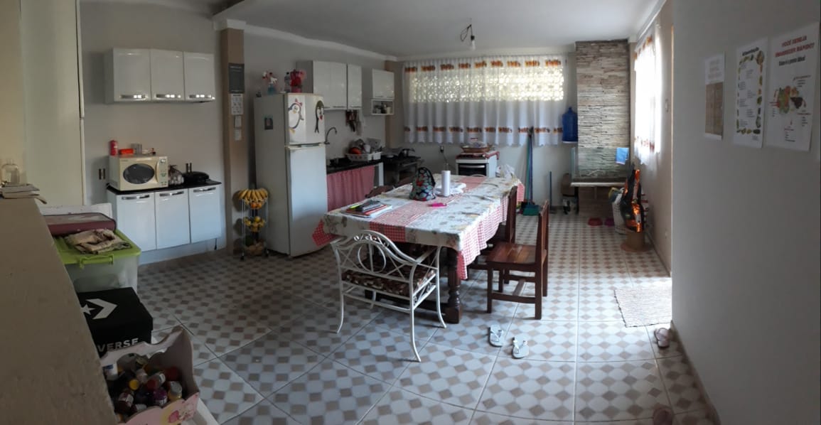 CASA COM 400M² NA CANDELÁRIA 