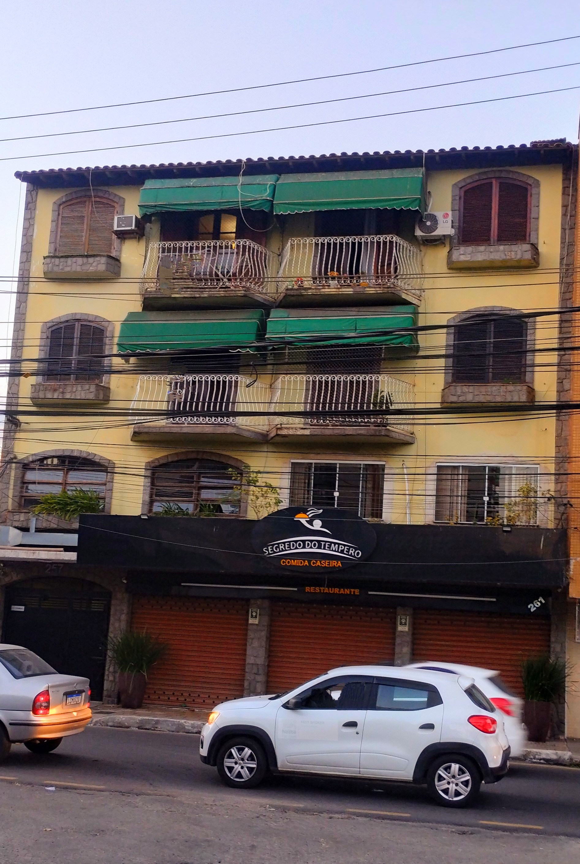 PRATICIDADE NO ATERRADO/ COM SACADA