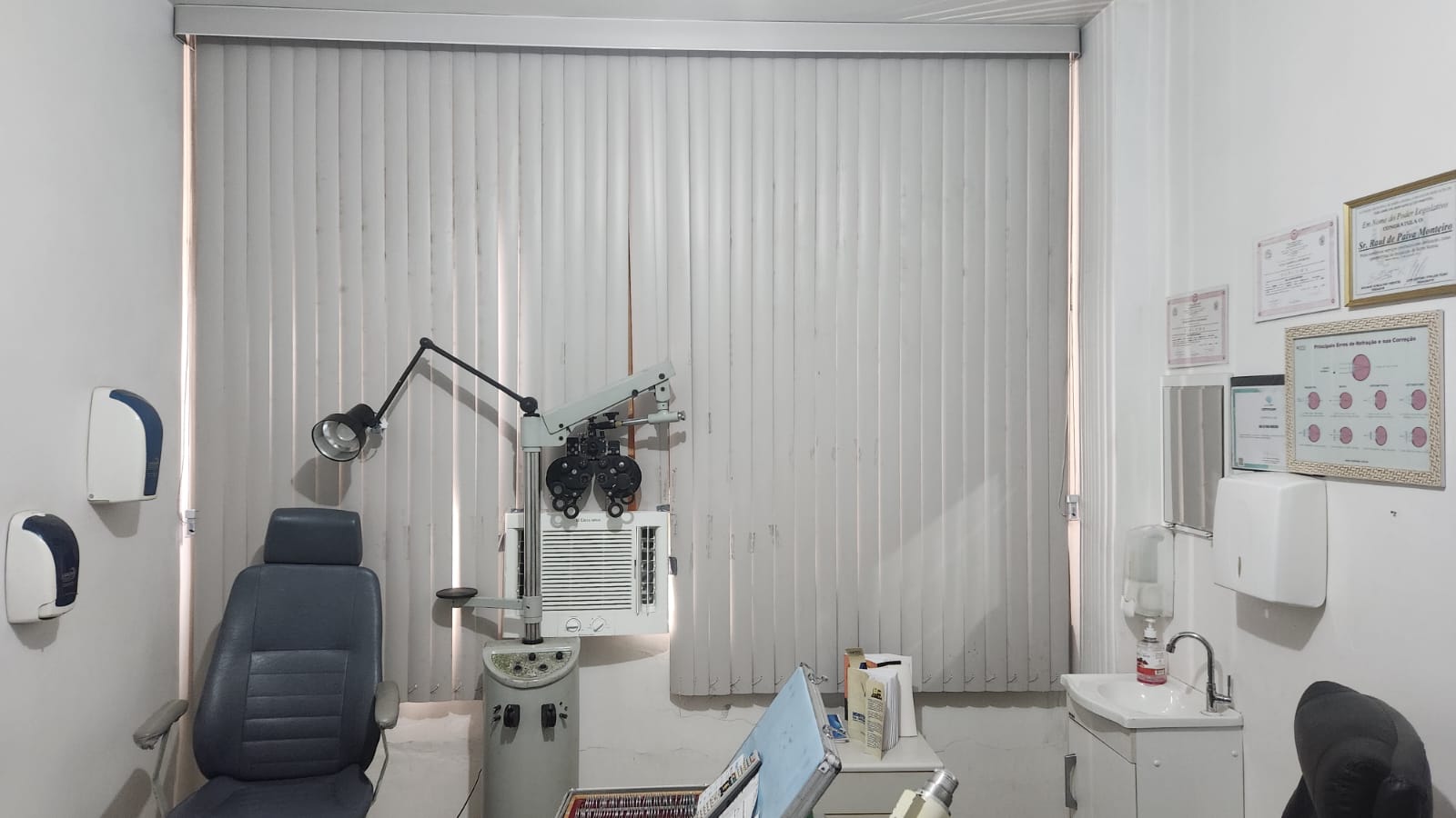 SALA DE 32M² NO ED.PASTOR