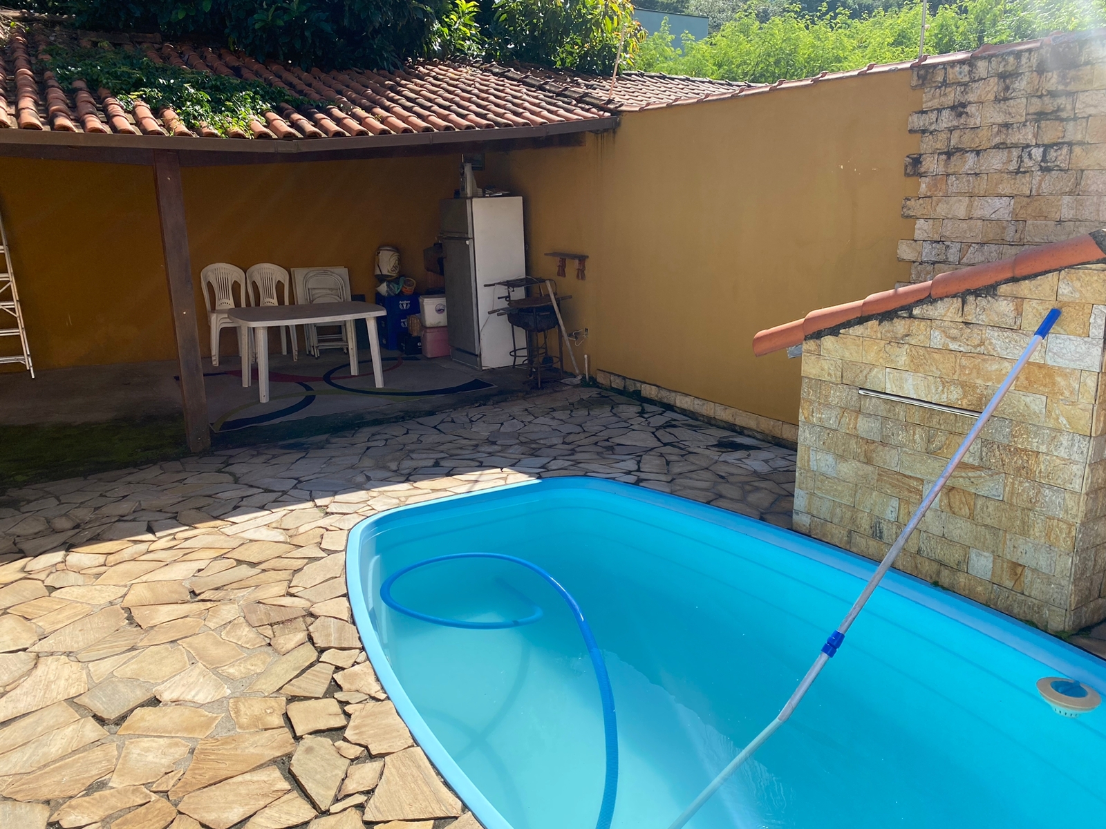 CASA COM PISCINA NO BELVEDERE