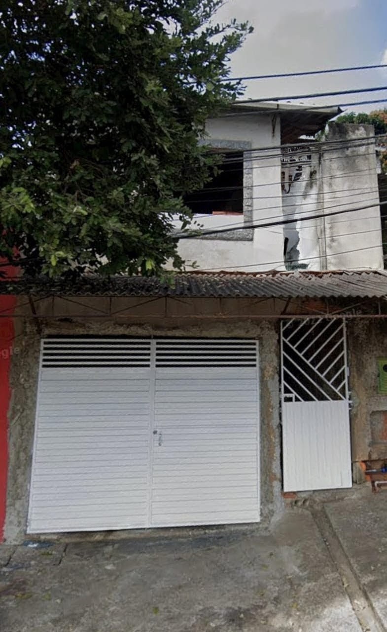 CASA NO SIDERLÂNDIA C/ TRÊS QUARTOS