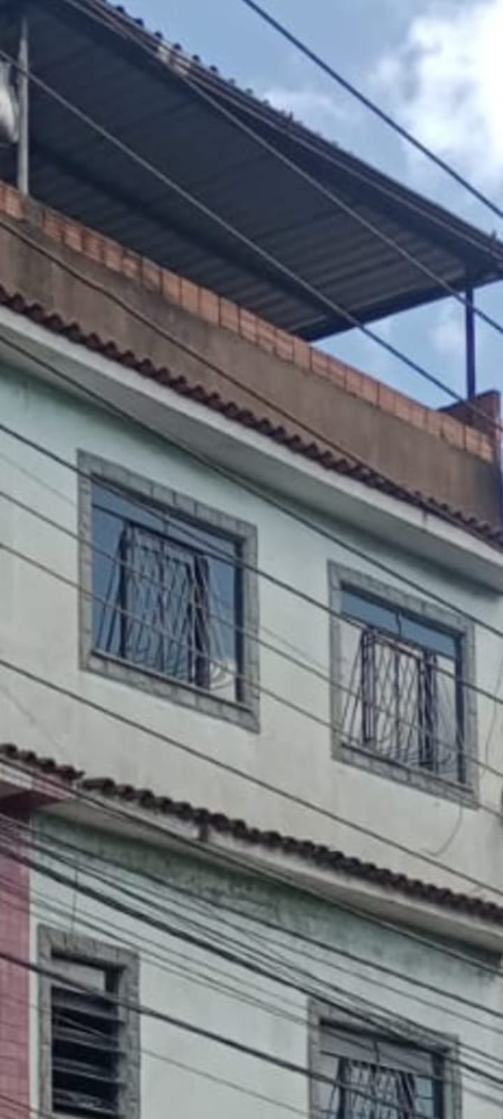 CASA COM TERRAÇO NO RETIRO 