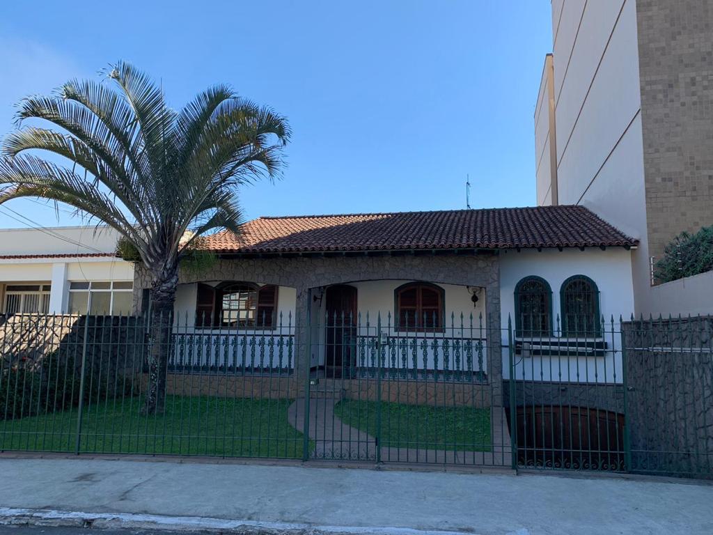 CASA AMPLA NO LARANJAL 