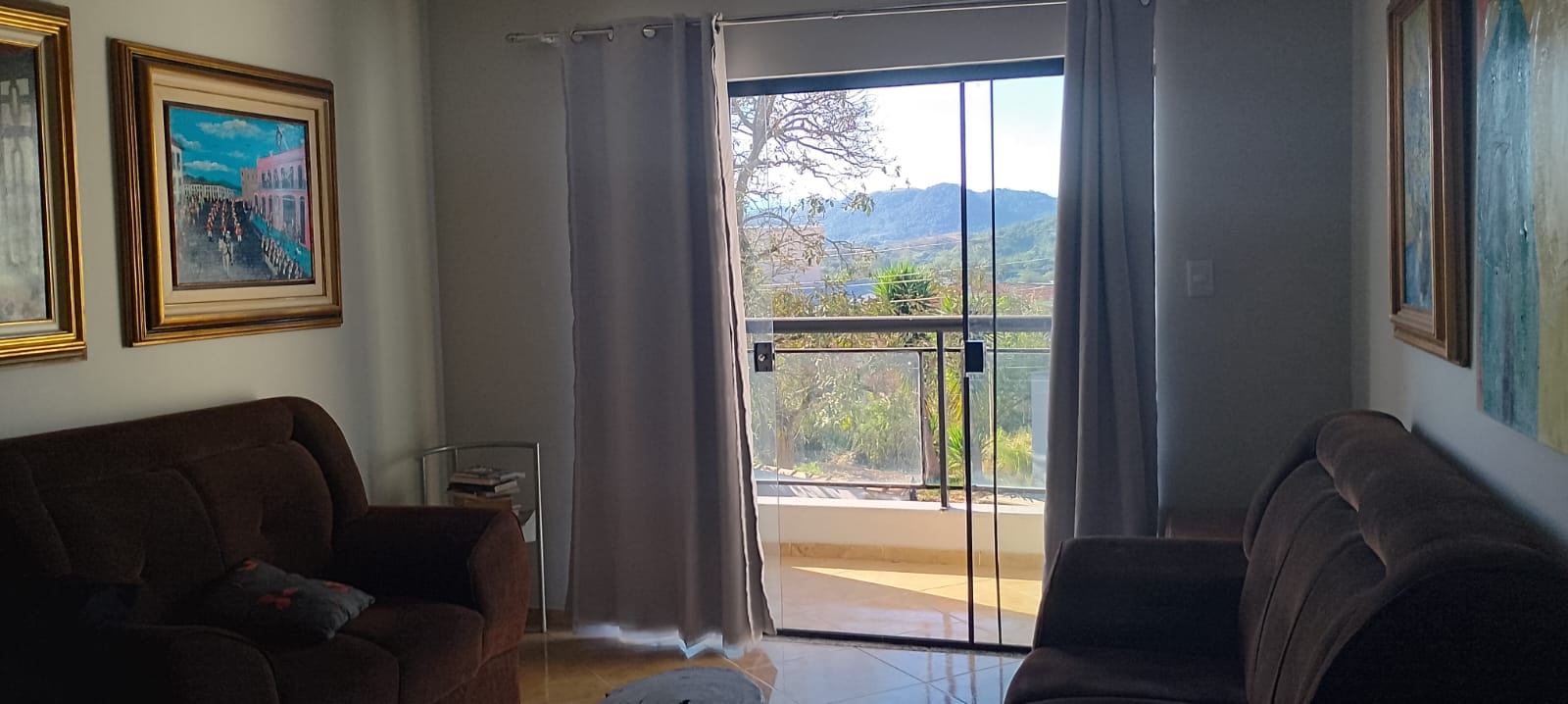APARTAMENTO NO PLANALTO DO SOL