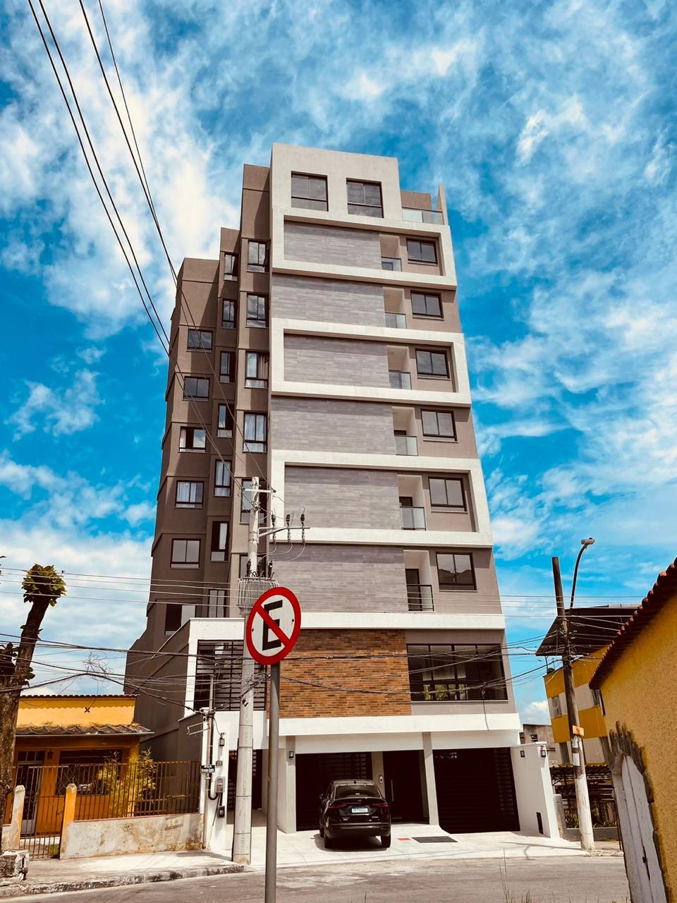 APARTAMENTO COM VARANDA